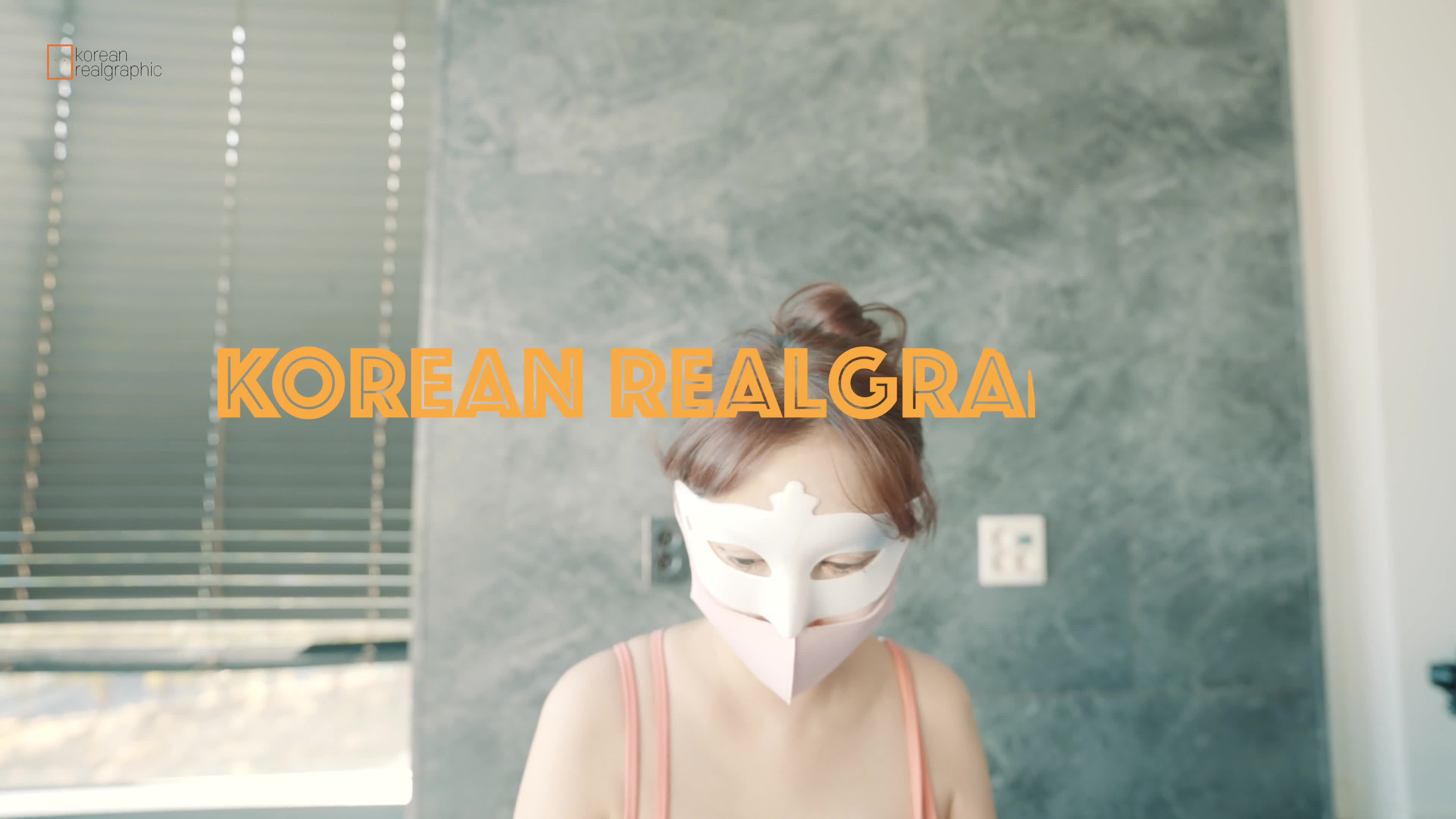 《顶级☀️女体写真》稀少白虎一线天馒头B白皙大奶极品女模⭐裸体瑜伽跳绳⭐瑜伽裤掏个洞⭐练着练着就没了原版4K画质3
