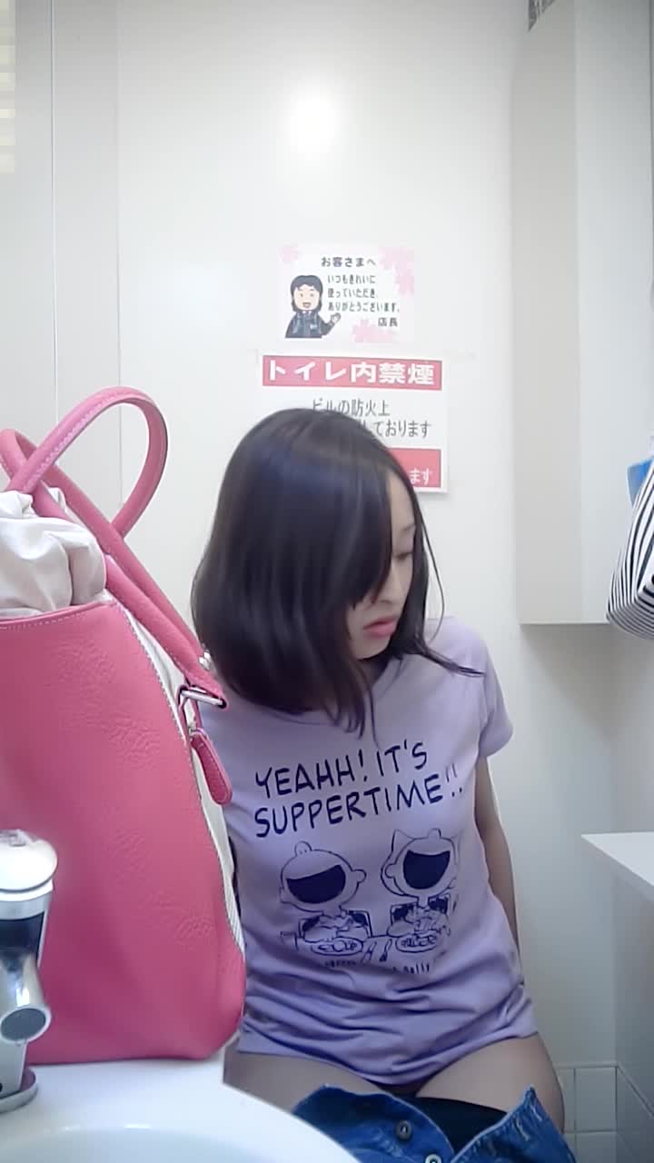 全景偷拍15位妆容精致的小姐姐
