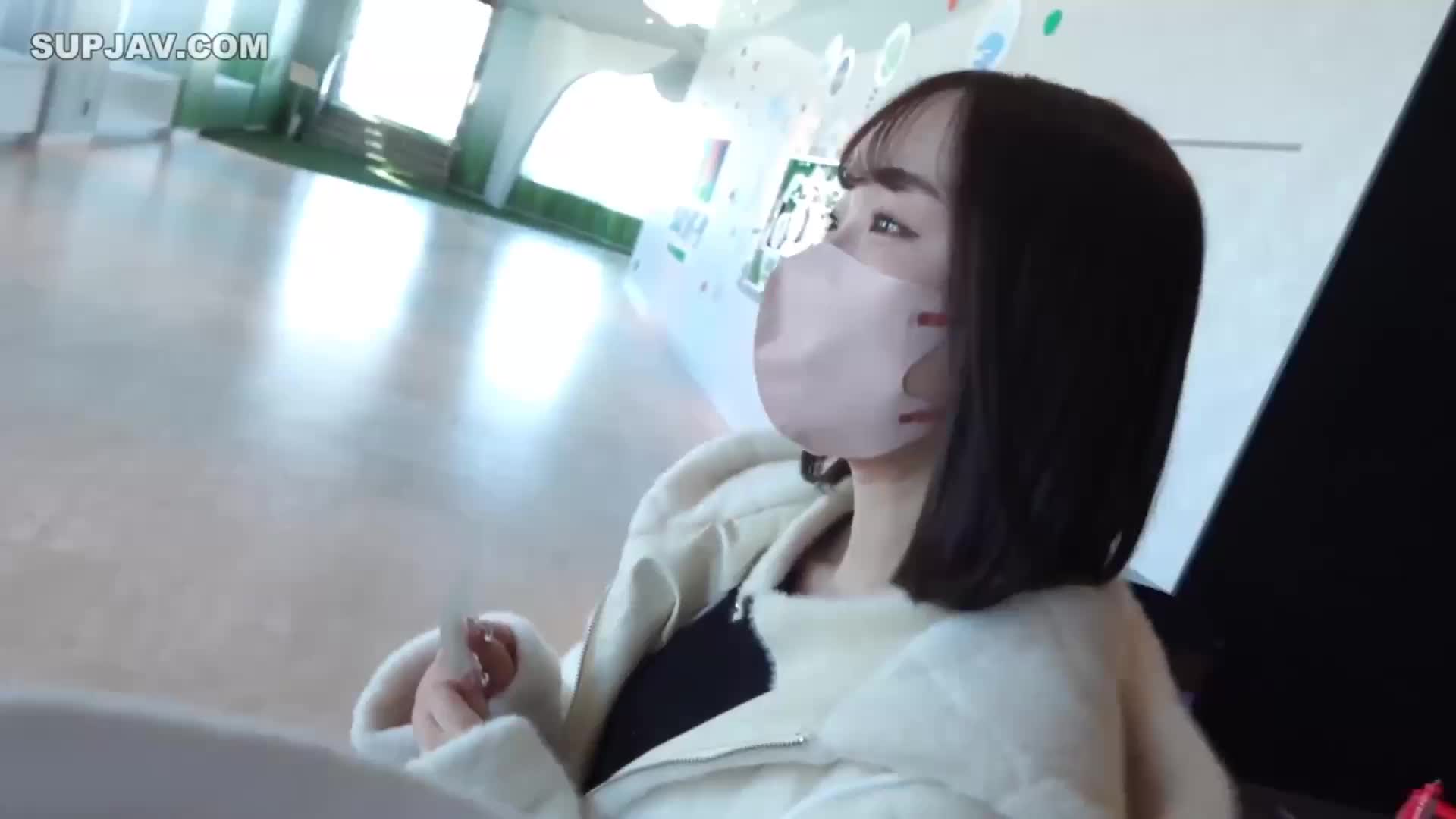 清纯美眉 初拍摄 20岁在校大学生别看个子小 粉嫩的美肌和大奶真是太诱惑了真想吃掉她户外口爆回房终极中出