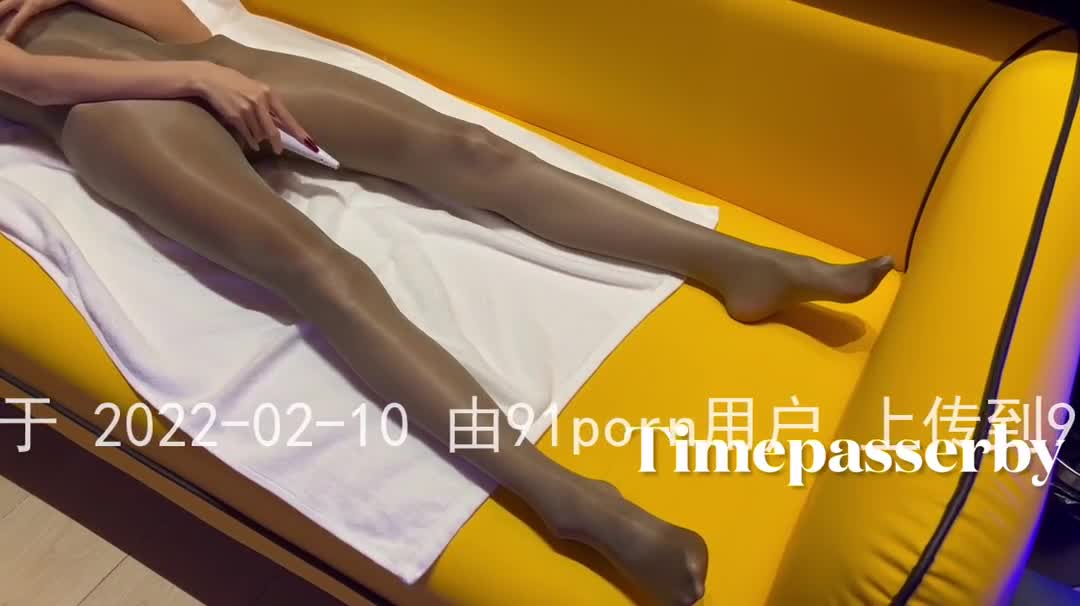 多体位操翻连体丝袜母狗，淫娃骚话满天飞 - 91视频_91自拍_国产自拍