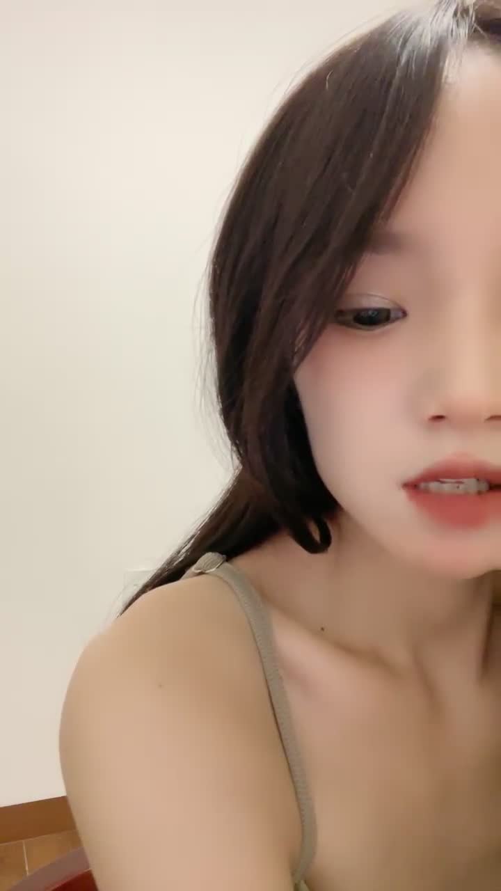 卧槽！兄弟们！女神又被操了【元气妹妹】，N场啪啪，玩得就是真实，小逼逼就没停过，天天被操的水流不停，强烈推荐 (6)