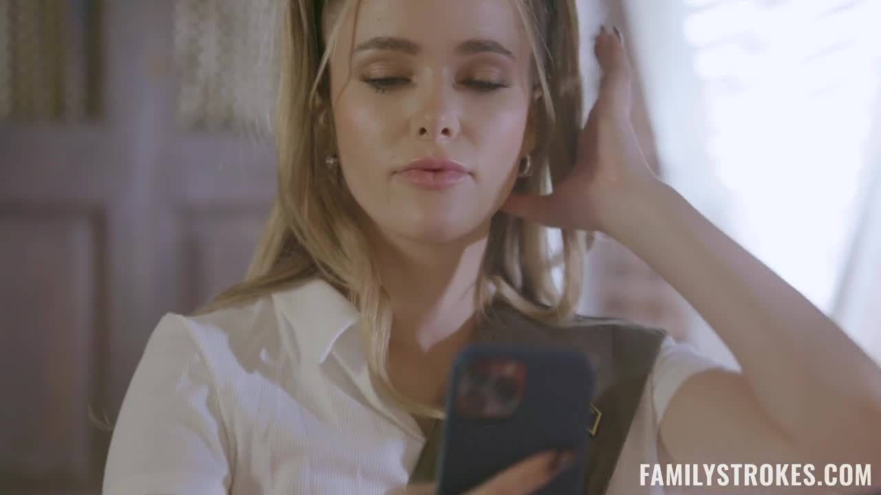 familystrokes.23.12.21.athena.fleurs.a.lot.more.than.cookies.720p