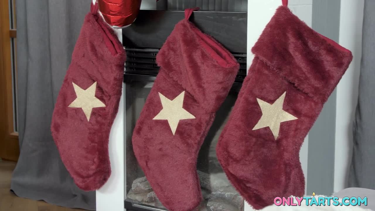 onlytarts.23.12.22.ara.mix.kami.oxi.fibi.euro.the.xmas.miracle.xxx