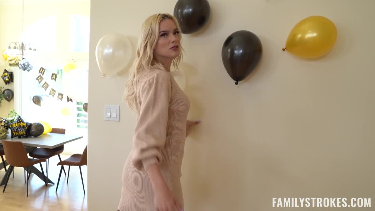 familystrokes.23.12.28.melody.marks.and.lindsey.lakes.pre.party.fun.720p