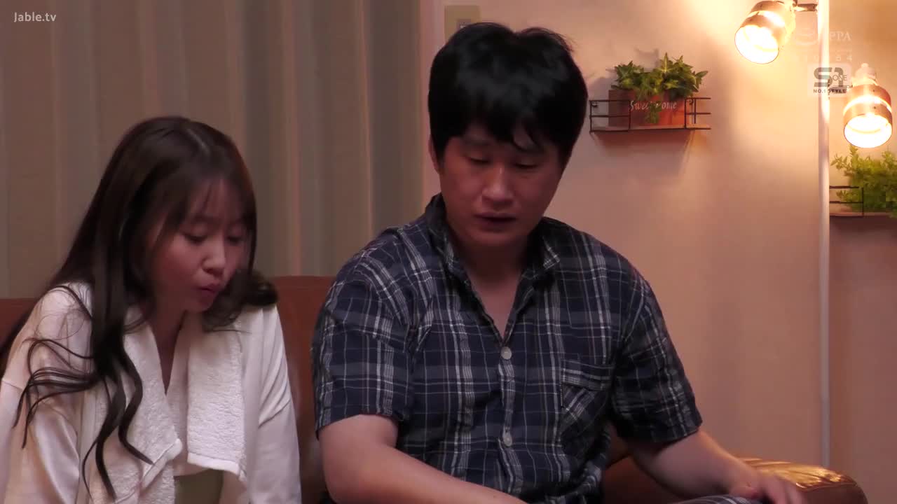 SONE-497 上司喝挂了，他旁边的老婆拿她那对巨乳和湿热的舌头拼命挑逗我 
#梦乃爱华 #出轨 #人妻 #颜射 #少女