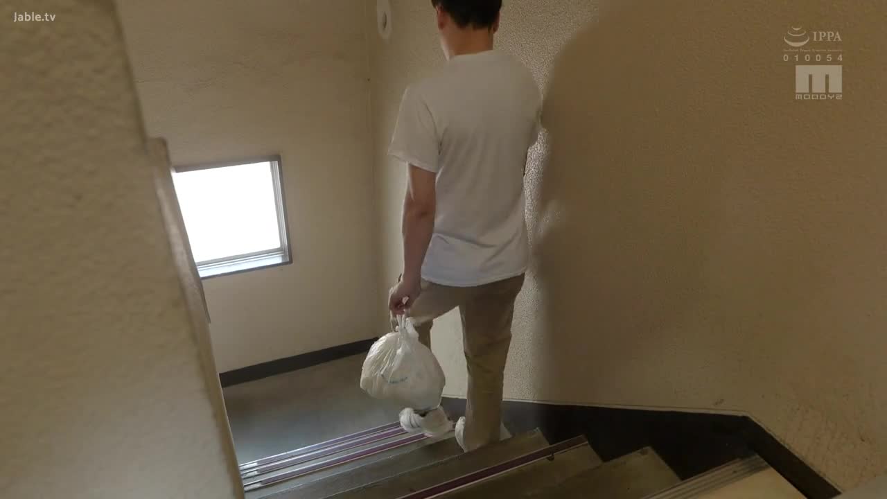 MIDV-916 透明薄纱翘臀人妻的诱惑出轨 满是下手机会的人妻薄纱巨臀诱惑之下理性喷飞满身汗交配到天亮，骨头酥麻薄纱出轨20发 
#八木奈奈 #少女 #黑丝 #巨乳