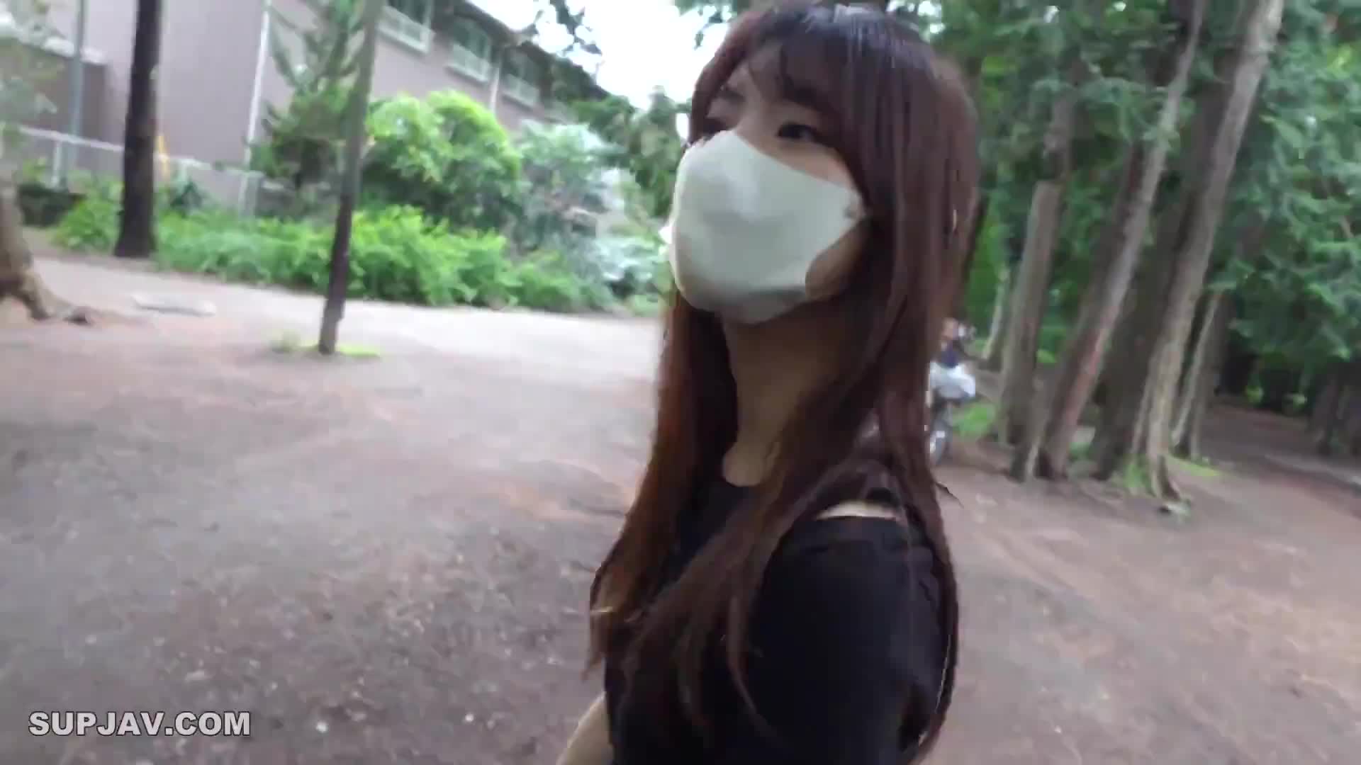 番号: FC2-PPV-3879929
发行日期: 2023-10-06
标题:第一次拍摄照片和露脸！ - -！ - - 3天仅需1980点！！ - 身材修长，美感极高的美女，让你爱上她……竟然头发直竖，不引人注意，就当众猥亵口中射精，连射两次 - 连续！ - -！

#10分  #户外  #口爆 #苗条