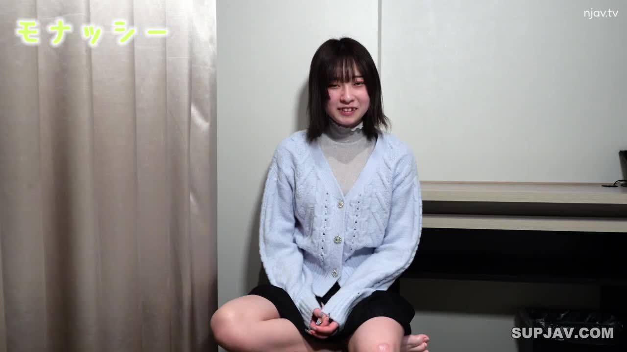 番号:FC2-PPV-4347216    发行日期: 2024-03-27标题：️ 你为什么来拍摄写真？ - - ️没有表演！ - - 你可以看到真正素人的反应️ 眼神安静、方言可爱的JD来拍摄陌生的照片️