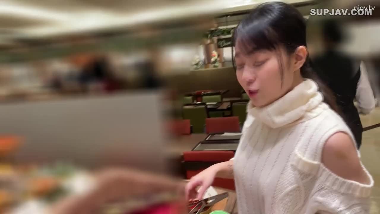 番号:FC2-PPV-4353757    发行日期: 2024-03-25标题：价格会根据数量而增加_ [面部暴露] [NTR_中出] 当我接受一位可能遭受丈夫家庭暴力的已婚妇女的邀请时，她的惊人部分正在与别人的鸡巴一起爆炸。