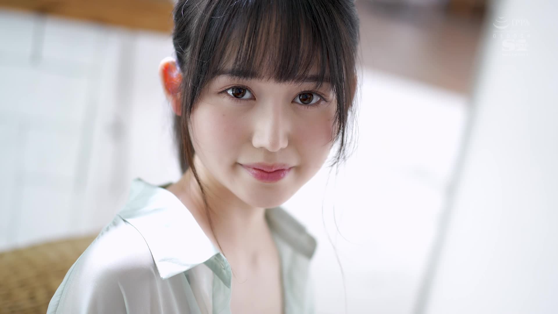标题：新人女优身高172厘米腿长95厘米的甜美风格女孩Nanaka Kosaka AV首次亮相番号: SONE-042 #无码破解主演: #小坂七香 #中文字幕标签: #巨乳 #淫乱 #真实 #剧情 #首次亮相 #美少女 #内射 #美乳