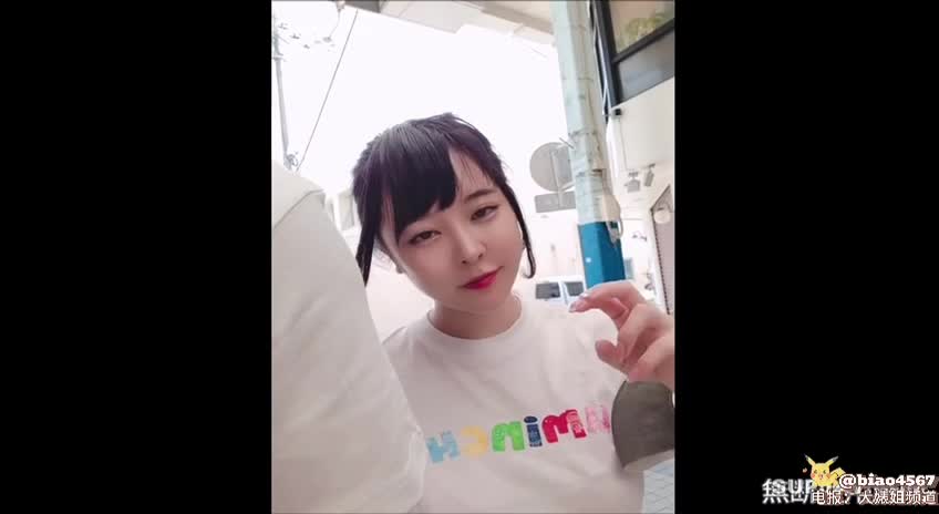 看上去平平无奇，没想到脱了衣服奶子那么大，馒头逼，男优受不了几下就射了 #无码 #巨乳 #fc2
