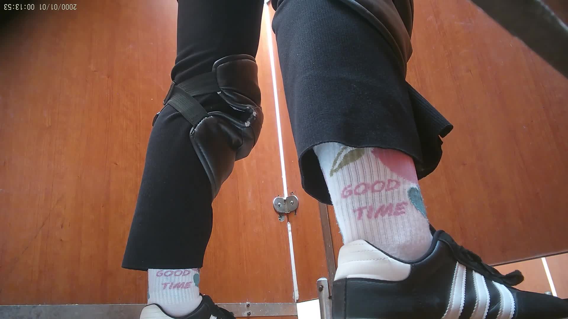 高速服务区女厕偷拍络绎不绝的美女来嘘嘘 各种美鲍鱼完美呈现