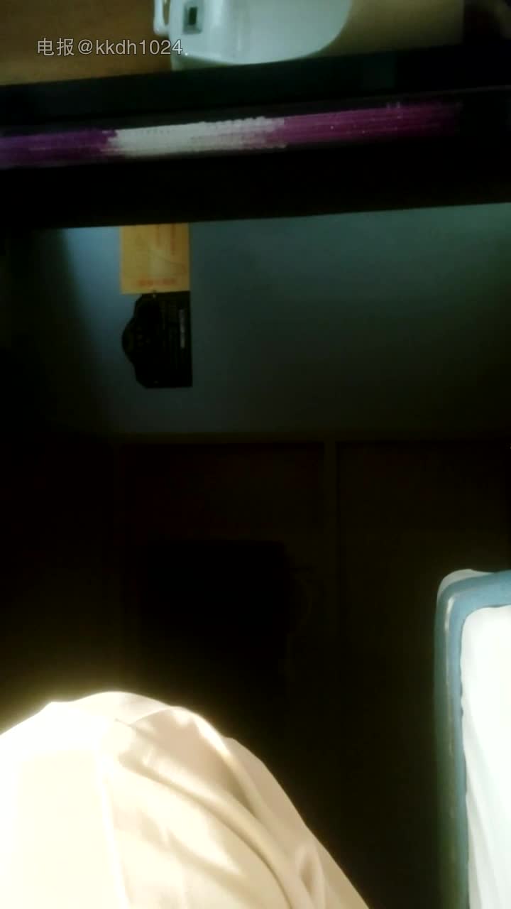 【凯迪拉克】正规足浴店勾搭6位女技师个个都很好胸大人美~摸奶~打飞机~蹭逼 7V #凯迪拉克 防走失导航-->@QWFL8 18
