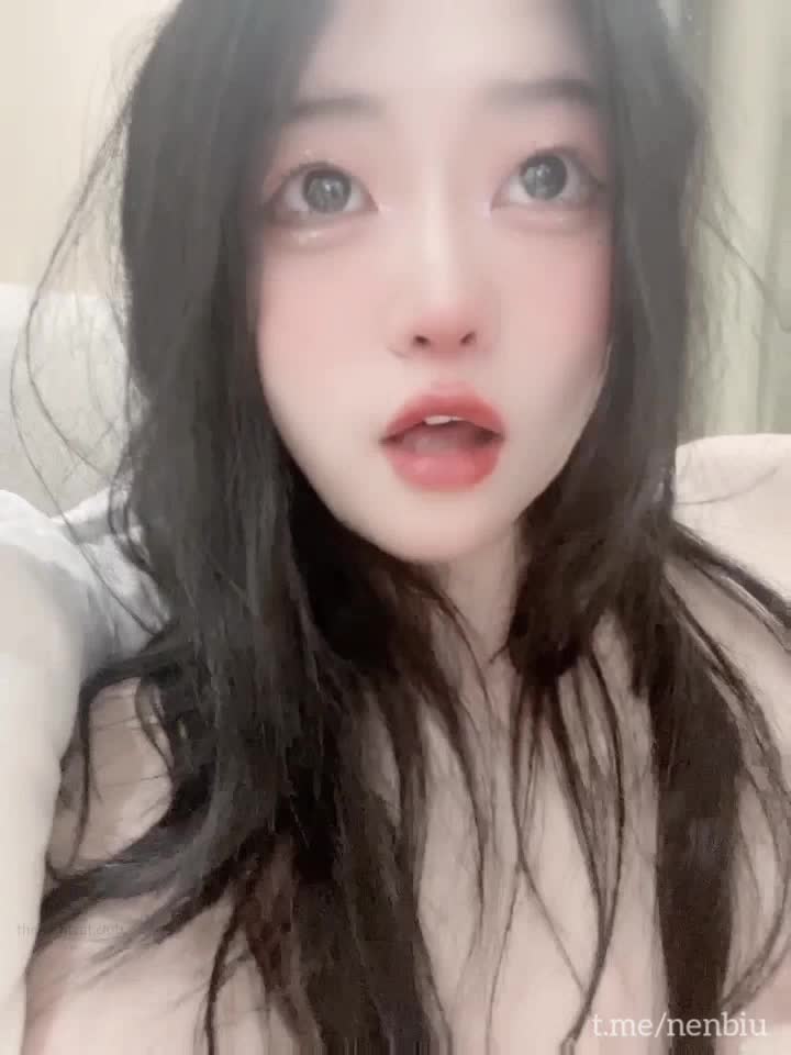 #嫩屄少女 #掰屄展示摳屄自慰 #揉奶