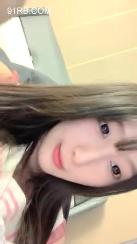 新生代平台一姐【泡泡咕】颜值吊打全场，收益榜榜眼，极品小仙女，这场有特写，小鲍鱼诱人超粉 #主播裸聊 #主播 #泡泡咕 #探花️@TBBSOSO