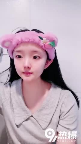 萌宝纯情嫩妹，奶大逼肥颜值高精彩大秀直播诱惑狼友，揉奶玩逼抠的淫水泛滥，浪叫呻吟不止，滴蜡奶头好刺激 #国产自拍 #国产 #国产视频 #国产自拍 #自拍视频️@TBBSOU