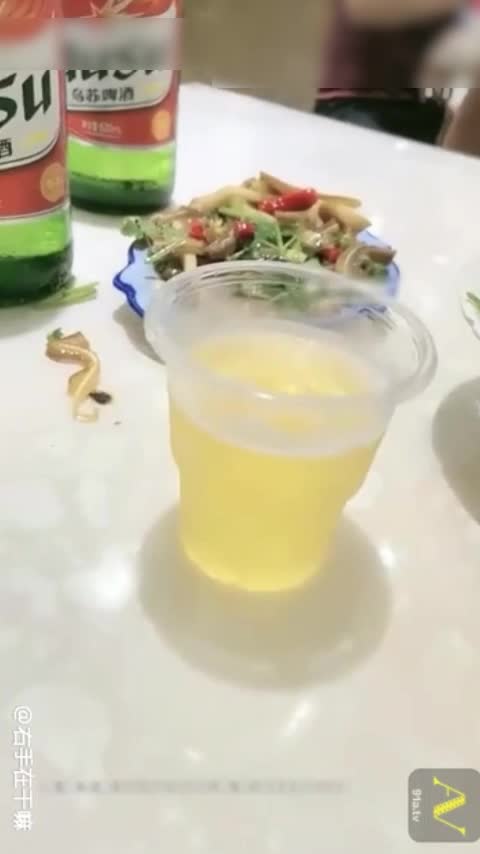 强行扒开内裤开操，内射醉酒白嫩妹子#醉歼 #嫩穴