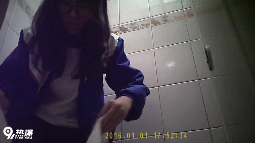 凤中天文_张苡岑 #厕所偷拍 #厕所偷拍 #女厕偷拍 #厕所 #尿尿 #wc️@TBBAD