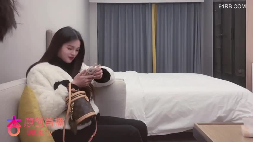 探花鬼脚七酒店 高价网约极品大奶妹，性格温柔身材非常棒 #偷拍视频 #酒店偷拍 #酒店摄像头偷拍 #摄像头偷拍 #国产偷拍️@TBBGIF
