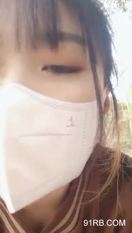 【有奶水的小少妇】农村小媳妇留守在家寂寞了，跑到小树林里，挤奶水，抠骚逼，紧张刺激有趣 #国产自拍 #国产 #自拍 #少妇️@TBBDM