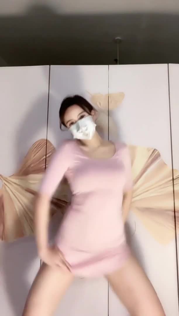 #小阿姨 #抖音 #极品美臀翘臀网红 会议室私播 擦边舞