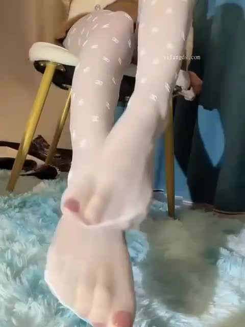 #艾米 #抖音 #足控 #腿控 #丝足 抖音大众汽车美腿销售顾问 美腿道具足交 舔脚