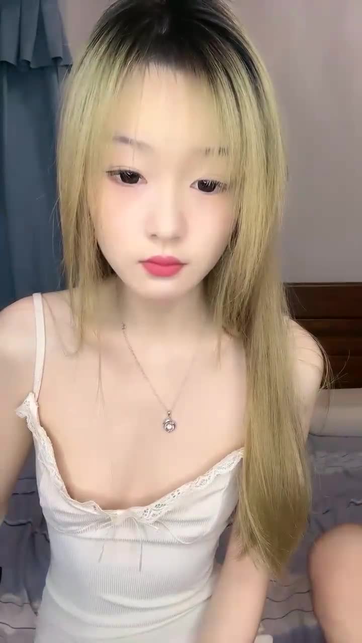 【#黑丝美少女】清纯萝莉学生妹! 丝袜美腿~足交~啪啪~过瘾!