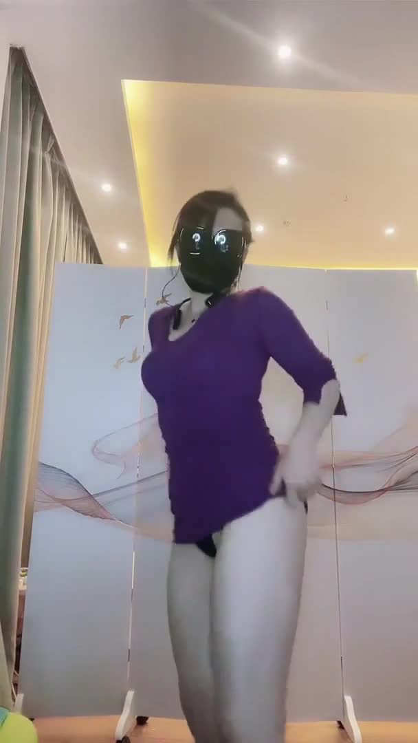 #小阿姨 #抖音 #极品美臀翘臀网红 会议室私播 擦边舞