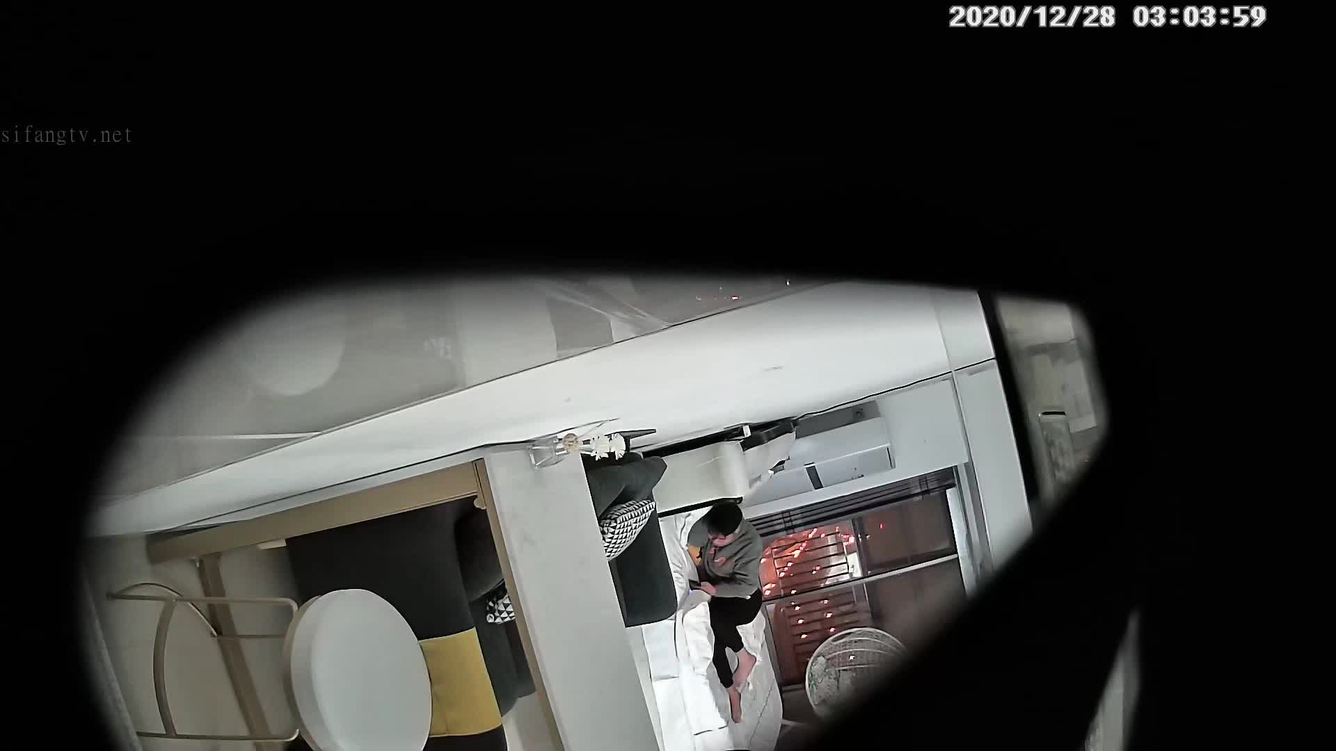连锁酒店偷拍年轻情侣开房打炮，年轻人真会玩，女仆装，流鼻血走一波，男朋友好多天没干了，第一炮很快就缴枪 还有第二炮极搜-【自动发片】