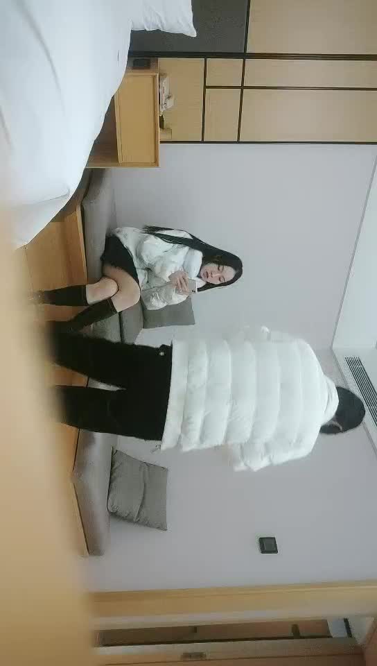 【干净利速】22岁，172cm，艺术学院清纯女神学生妹，兼职援交，甜美乖巧