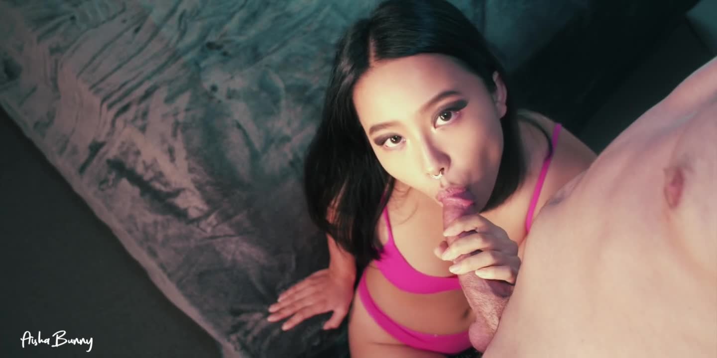 《绝版收藏️无水原版》露脸才是王道！已退圈的P站网红上海留学生反差骚女 #Aisha 私拍外表斯文实则淫荡各种啪啪内射。完整版12V更至黄瓜TV交流群，自助进群看置顶。