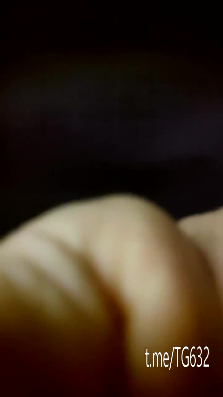 2023_4_11，【寻欢作乐小猪】，泡良佳作，人妻杀手，家中亲自下厨吃饭，卧室内情趣丝袜，抠逼操穴百依百顺，对白精彩刺激