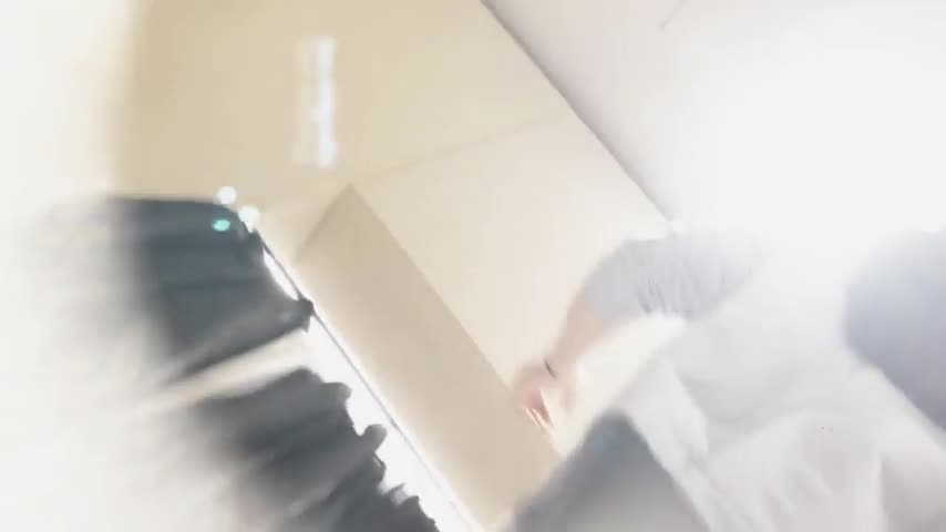 #无内 #黑森林 裙底偷拍大卖场一路跟踪没穿内裤高跟短裙少妇 肥美的鲍鱼看得我鸡儿都硬了