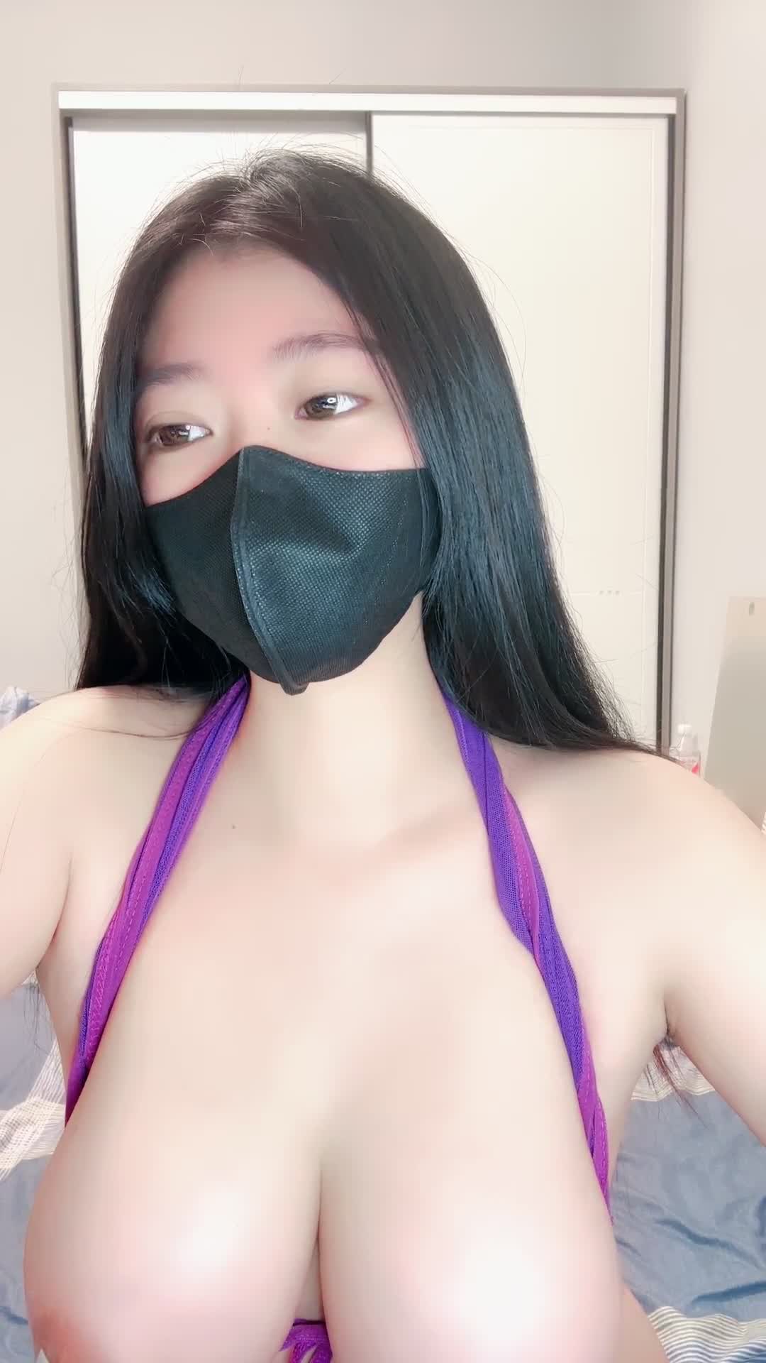 #直播 半糖  坦克 巨乳大e 最新