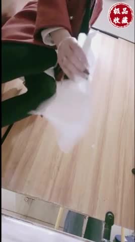 商场女厕偷拍高颜值美女 展示她那身体最嫩的部位最柔软的阴部