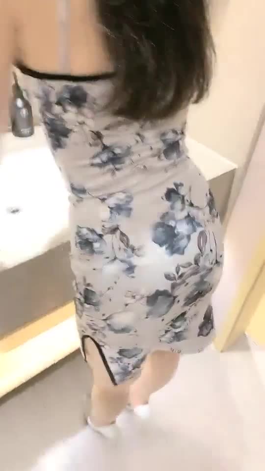 尤物【AVOVE】吊带裙爆艹小嫩逼得此尤物者得前列腺炎肉棍一闪一闪亮晶晶 #国产 #自拍 #反差 #直播