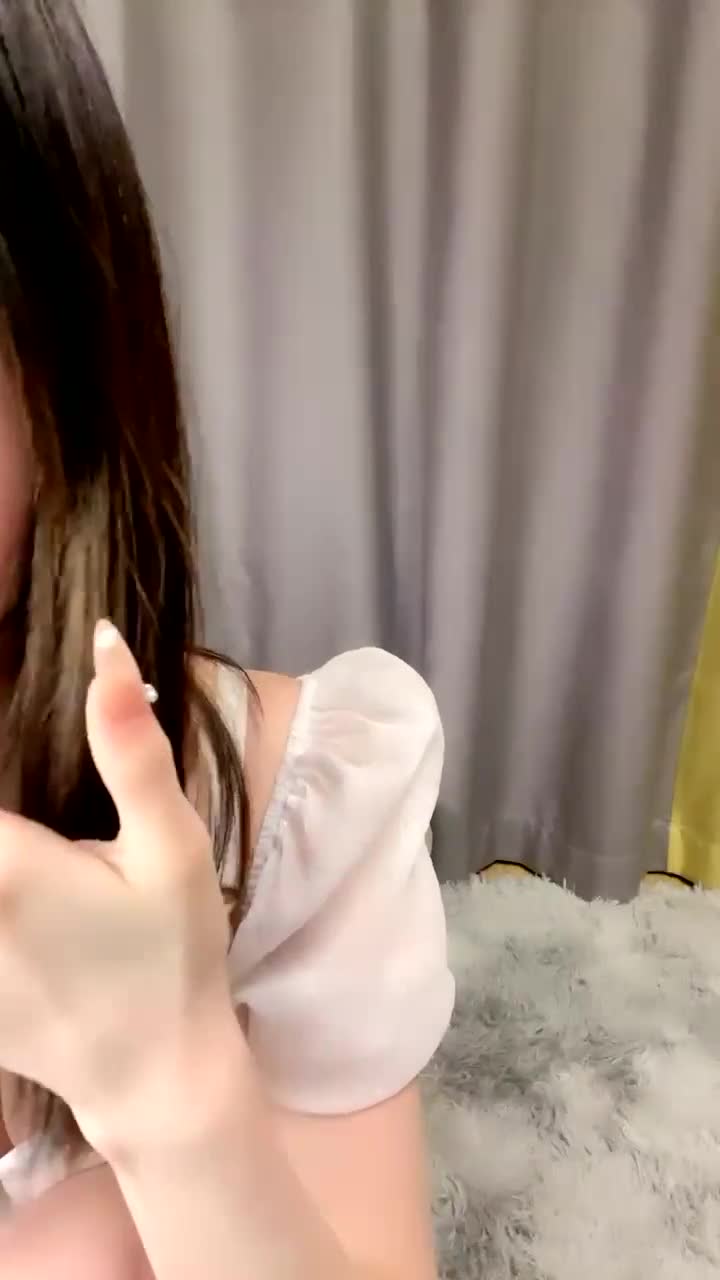 文静美臀粉穴美女腿腿大黑牛自慰诱惑翘起屁股退下内裤露肥逼粉穴掰开手指扣弄菊花也是粉色 #国产