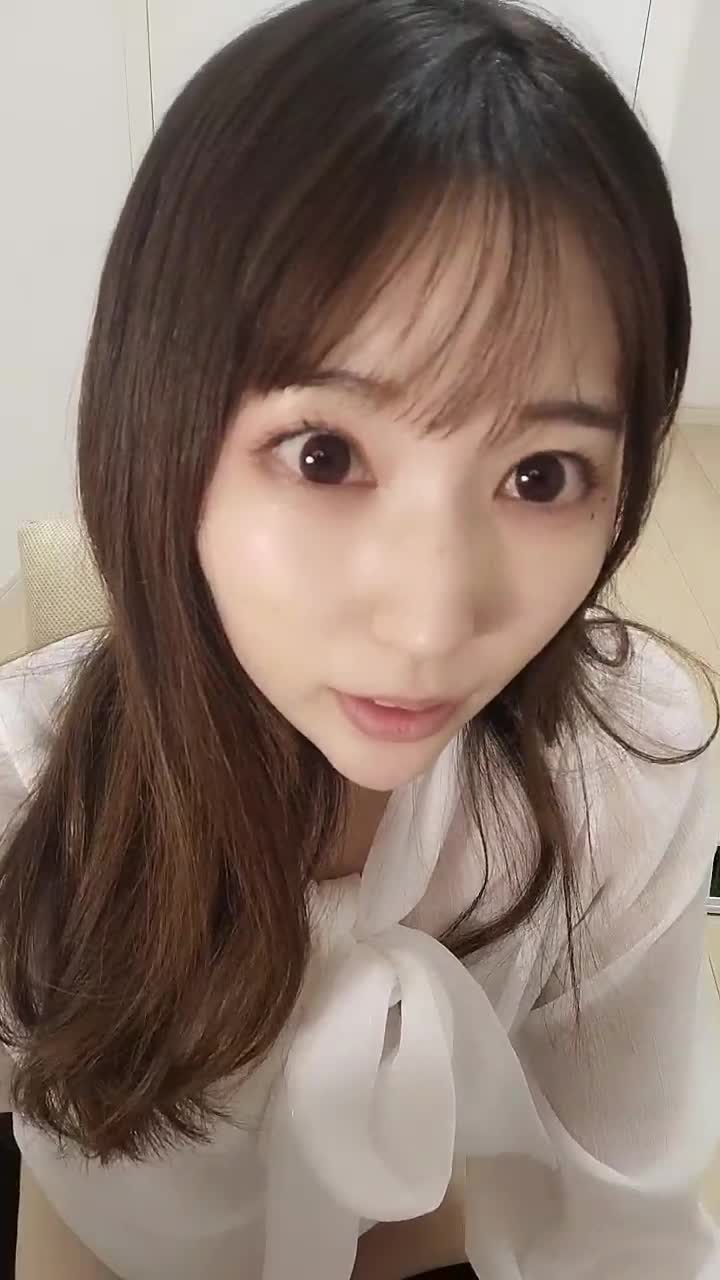 邀请知名女优，粉丝圆梦之夜，22岁极品美女，搔首弄姿配合听话 #国产 #自拍偷拍