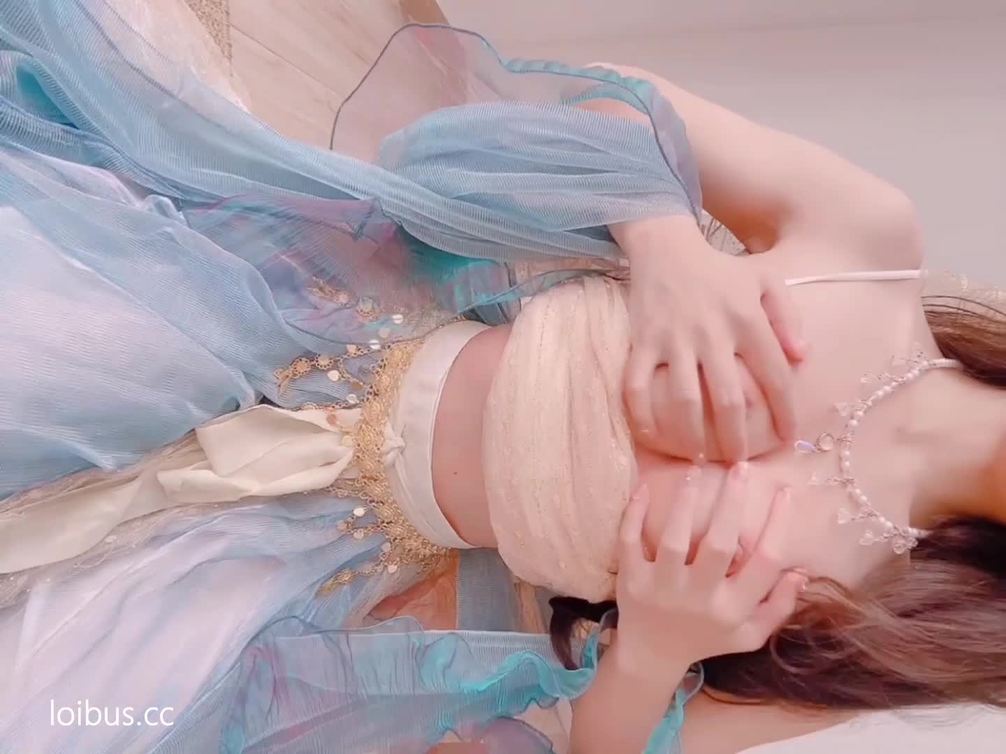 本质不改#芋圆呀呀 #萝莉 #自慰芋圆的嫩穴还是辣么滴好看，换了多少套衣服还是那个欲求不满的芋圆️关键词搜索：芋圆呀呀