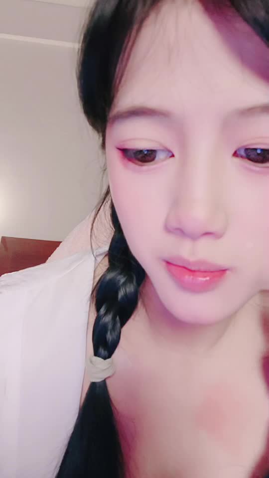 #04的小朋友七彩虹主播【04的小朋友】