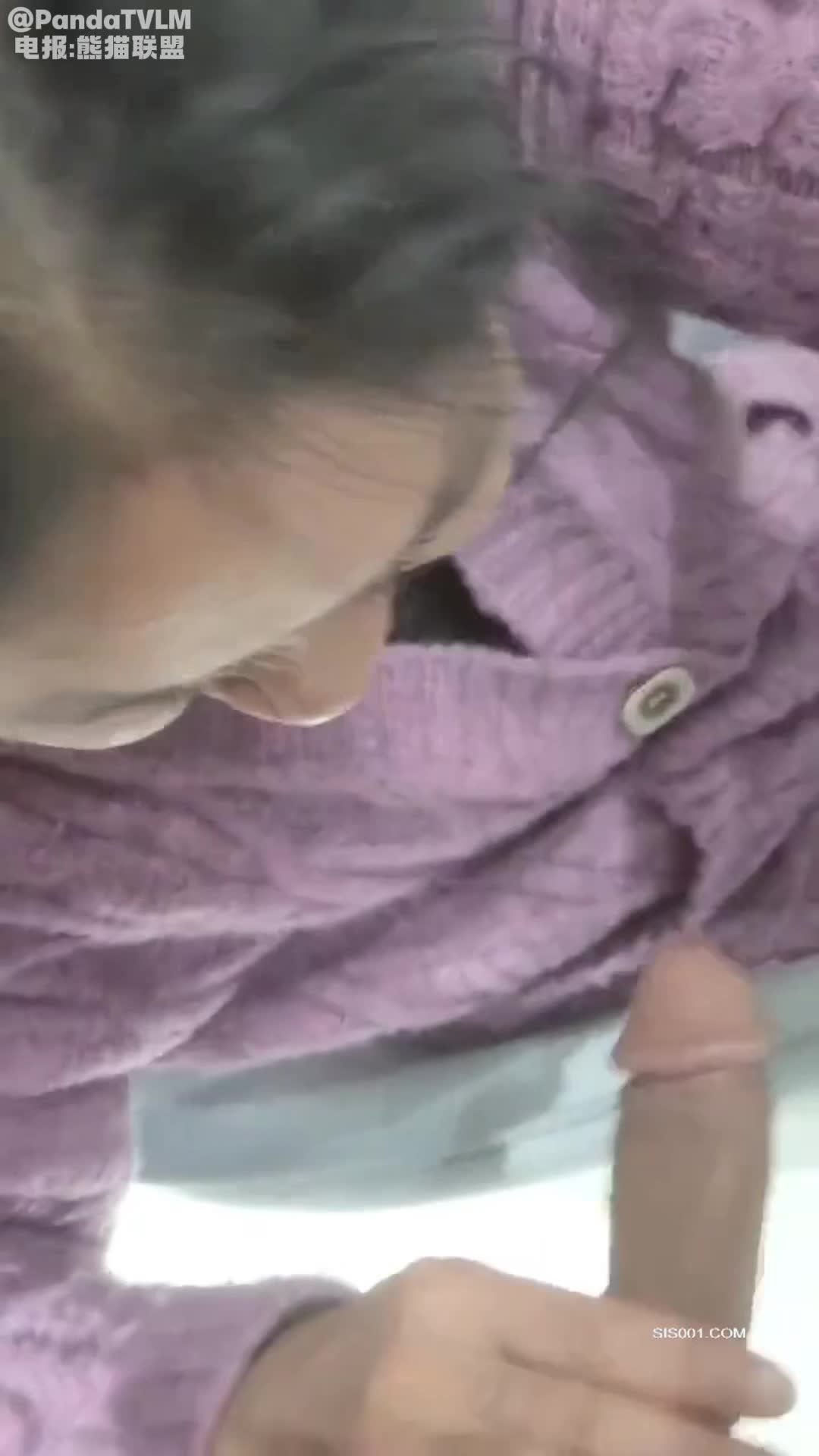 没有生意早早关了店门 让妈妈口硬了迫不及待插入 妈妈看着年轻大 鲍鱼还是很紧