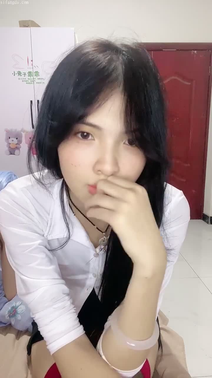 【#掌管性感的神】长腿校花女神 黑丝高跟~裸舞诱惑~扒穴