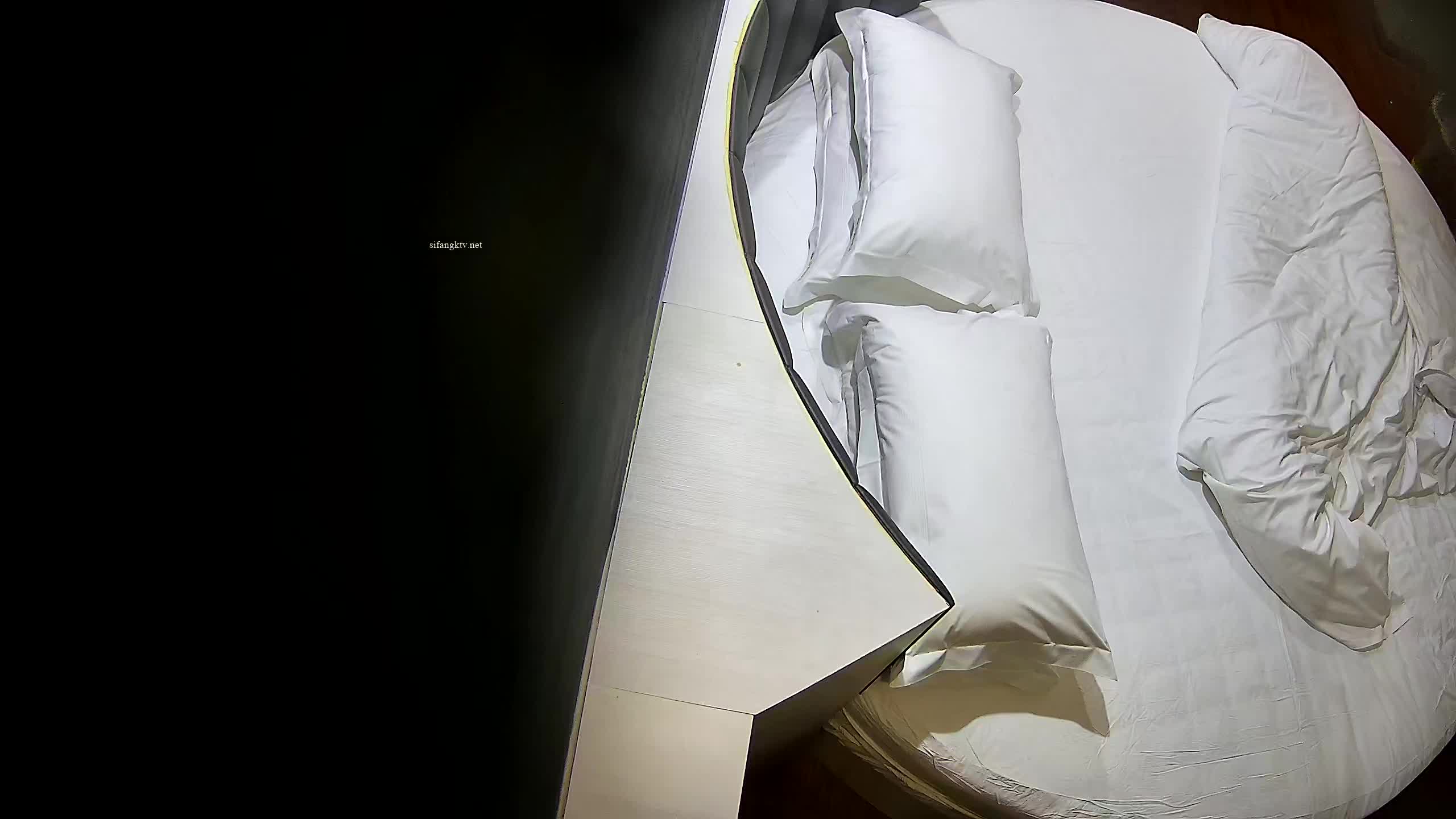 最新流出酒店偷拍️情趣圆床性感人妻出轨偷情 还问男人给她操怀孕怎么办防狼喷雾 一件代发