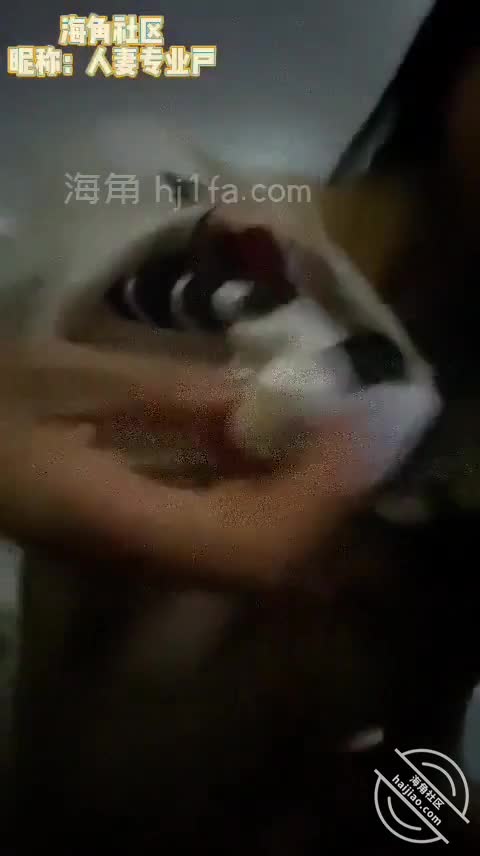 大神人妻专业户 福州富姐人妻千里送逼两米浴缸搞起来大声骚叫外面都听到了防狼喷雾 一件代发