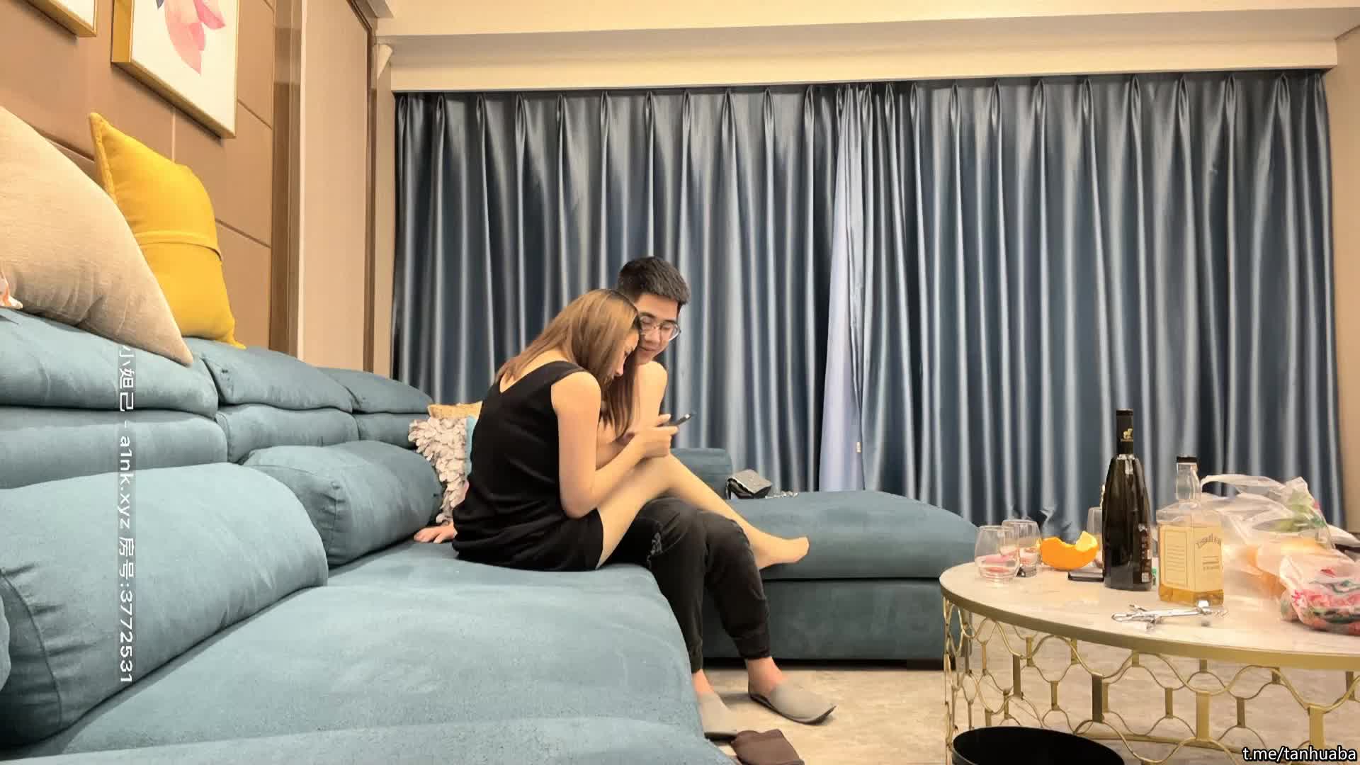 【#白嫖探花&技术博主】 年度泡良狗血大剧，唯一的一场做爱，老公贡献娇妻给人玩，小美女拜金还要觅真爱 防走失导航-->@QWFL8 17