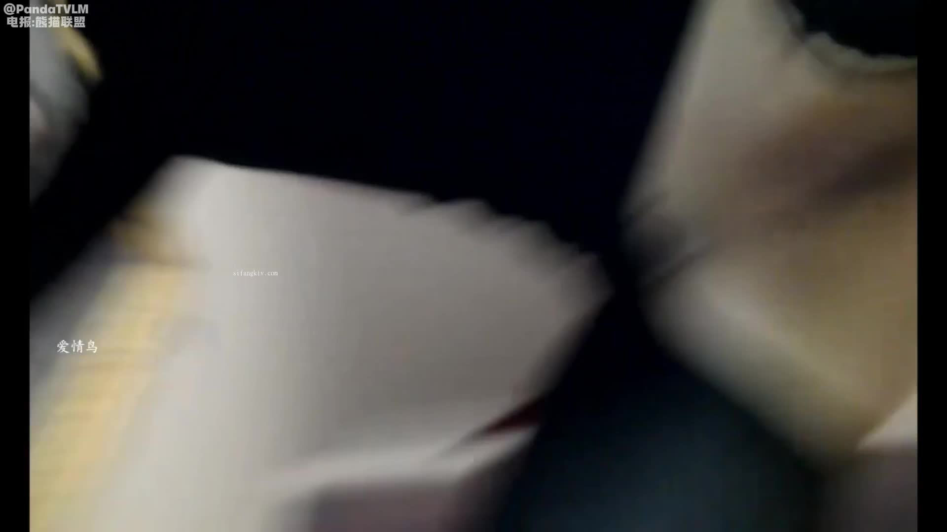 超级经典永州瑜伽老师反差骚人妻婚房中开裆黑丝露脸偸情，舌头当肉棒坐插第一次见，很是激情