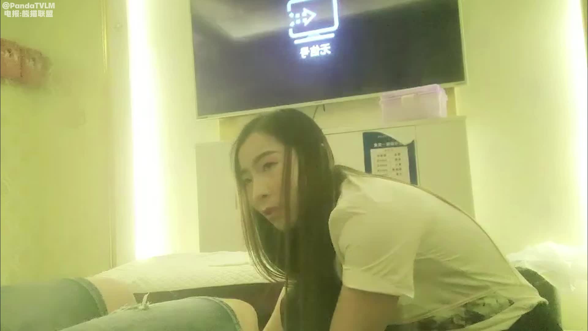 #熟女技师翻车哥王伟 约熟女技师去酒店换上黑丝啪啪