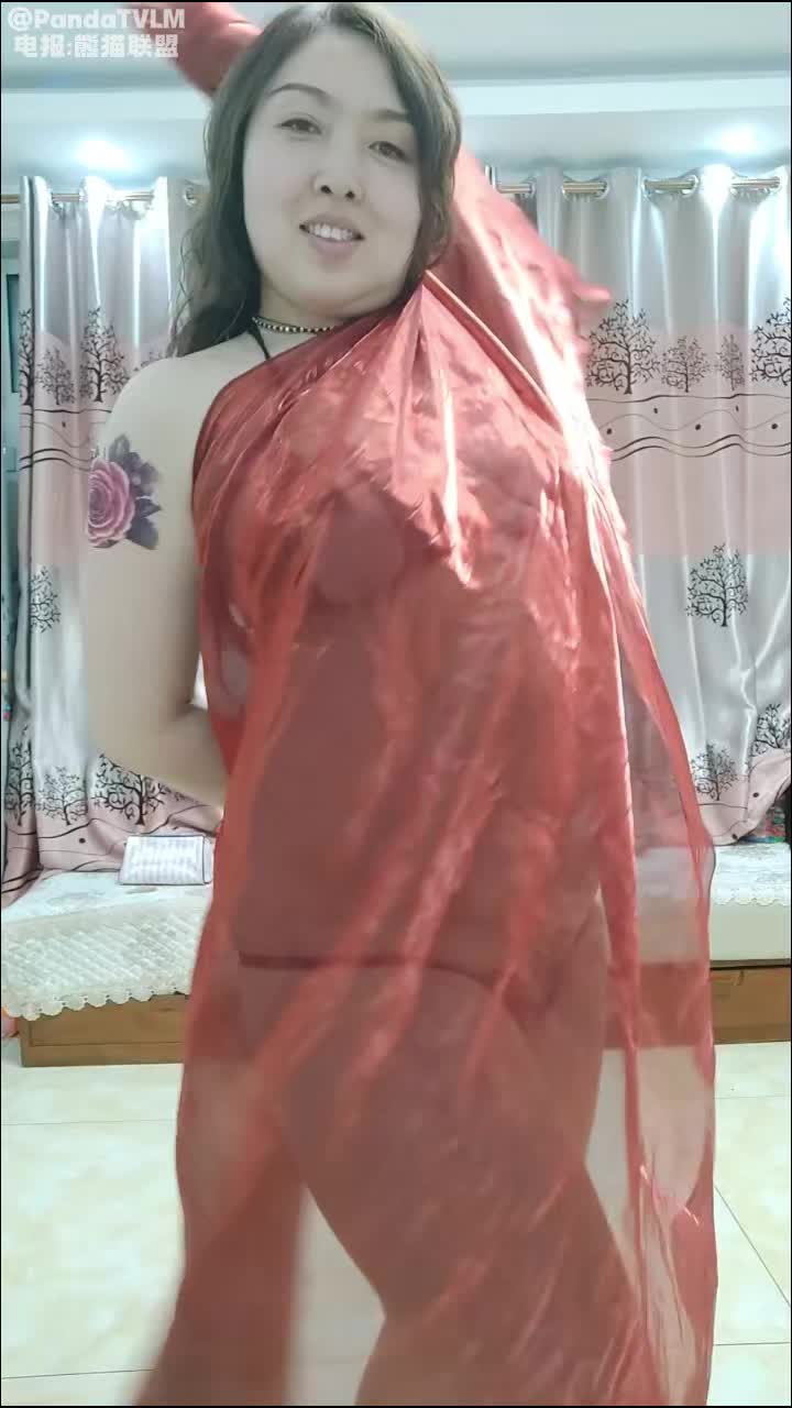 火爆全网极品露脸人妻熟女，肚皮舞老师【柏X彤】绝密私拍，肤白奶大肥臀裸舞