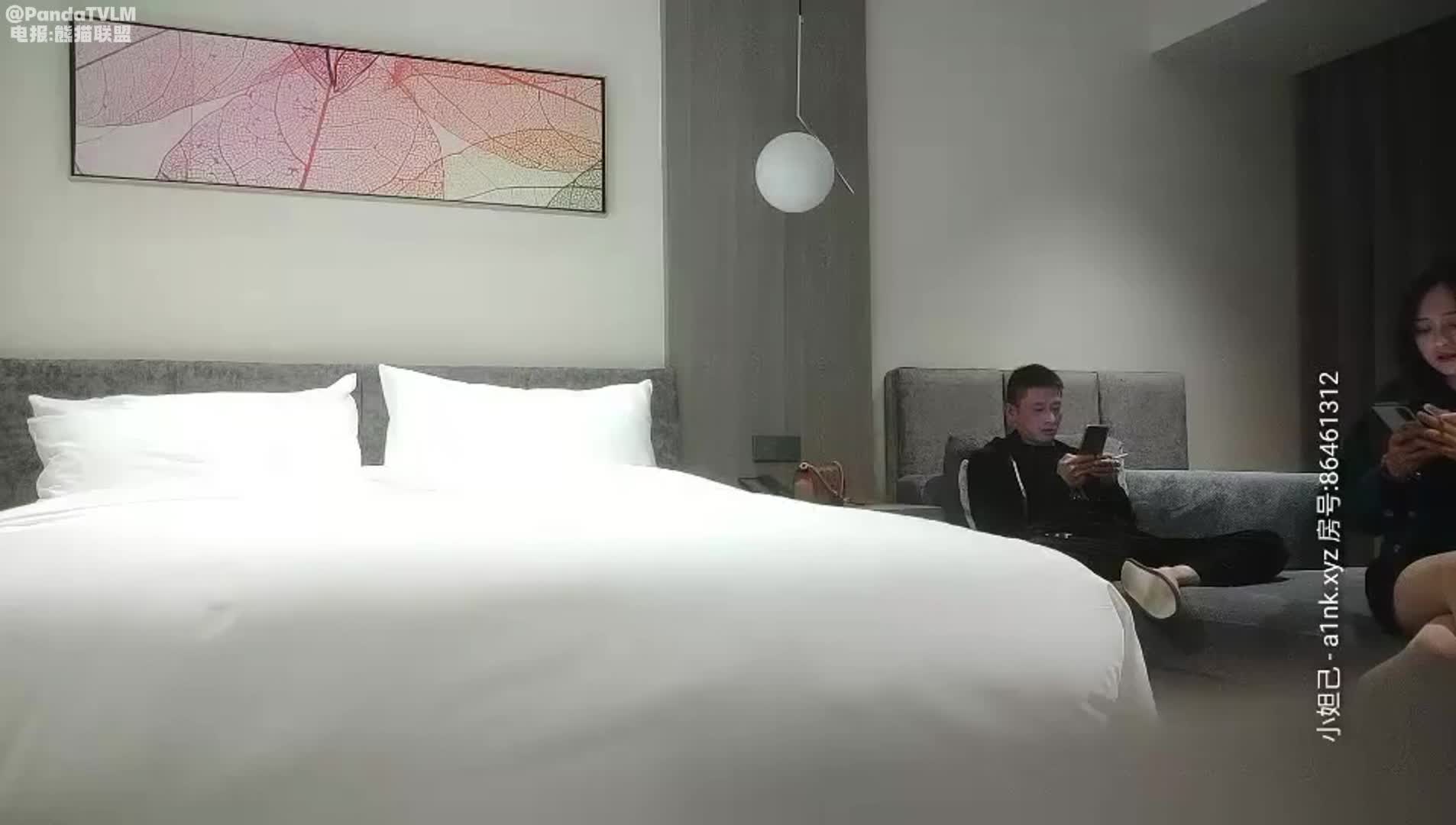 利哥黑衣黑短裙少妇 这手法一看就是会所出来的