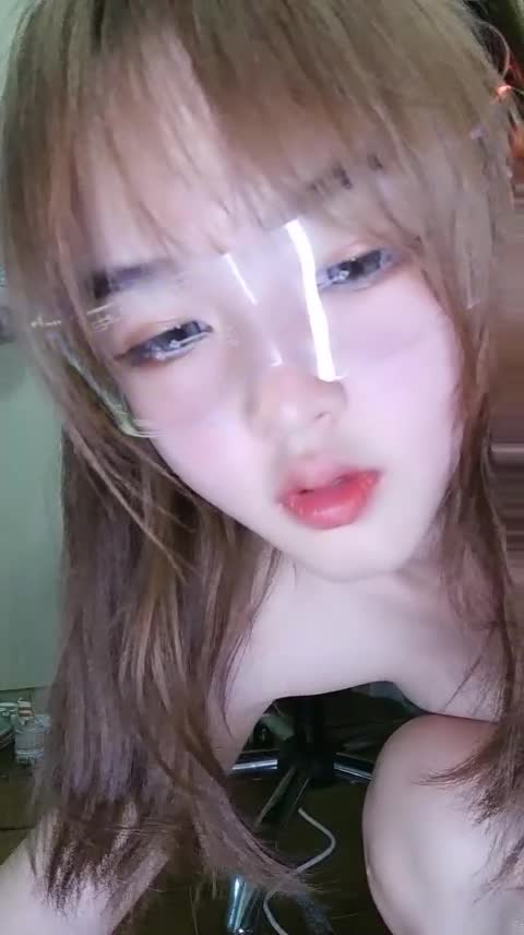 #baby静静 清纯系天花板！甜美小萝莉防狼喷雾 一件代发